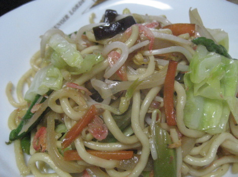 sakuraebitoyasainoyakisoba.JPG